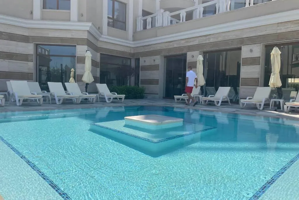 Superbe Appartement Versace 5 Etoiles Goldstrand Apartment